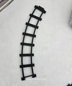 چینش قطعات ریل قطار کنترلی موزیکال به شکل نیم‌دایره